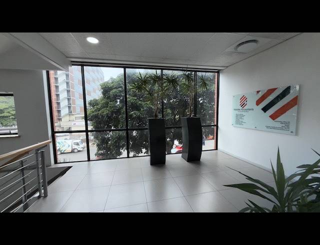 202M² OFFICE TO LET IN GLENWOOD